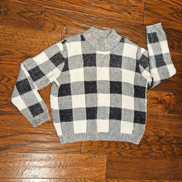 miami Sweaters - Mi ami Women's Checkered Sweater, Charcoal/White - Size Large